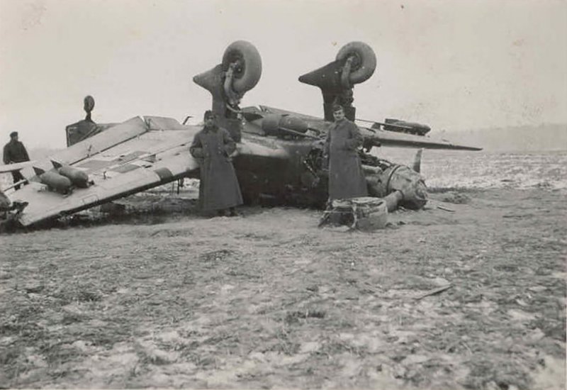 Ю-87 самолет