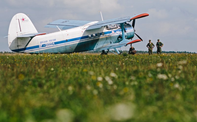 АН 2 на аэродроме