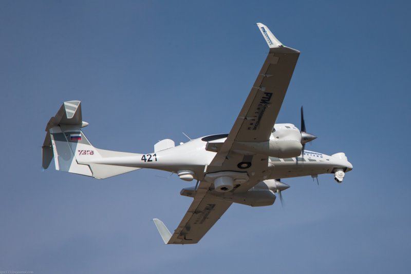 Самолет Diamond da-42