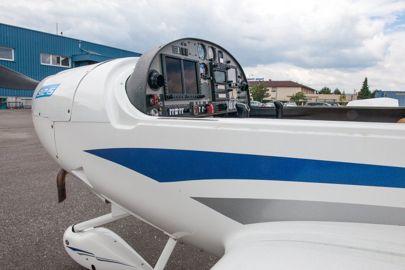 Самолет Diamond 20