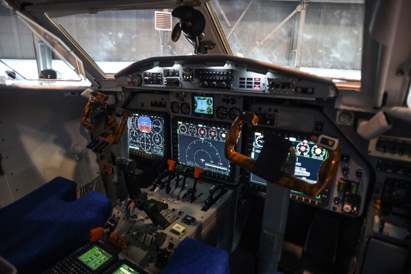 L 410 UVP e20 кабина