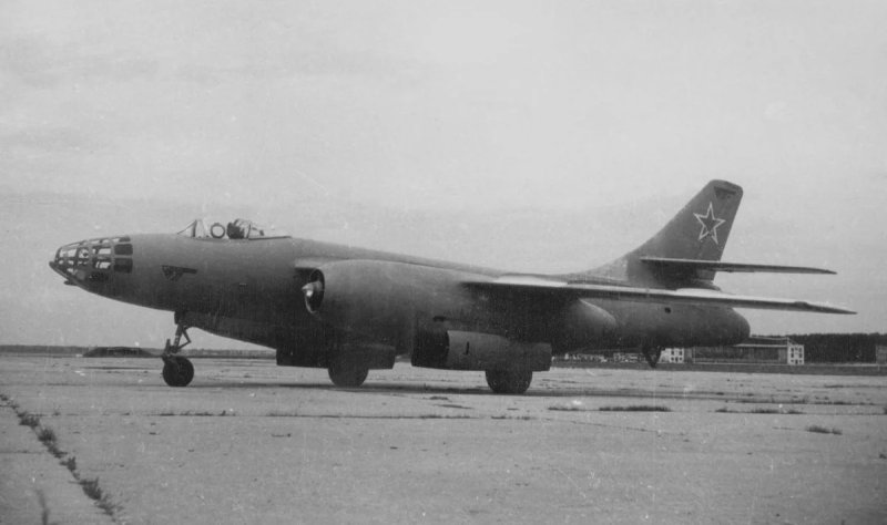 Ту-82 бомбардировщик
