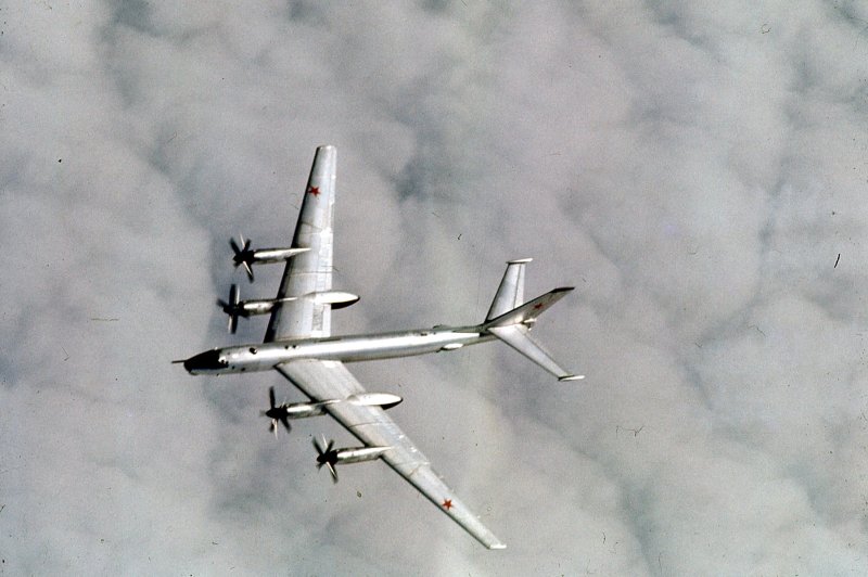 Ту-95 бомбардировщик царь бомба
