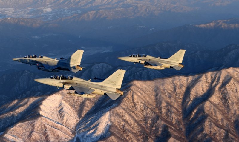 Истребитель fa-50 южнокорейский