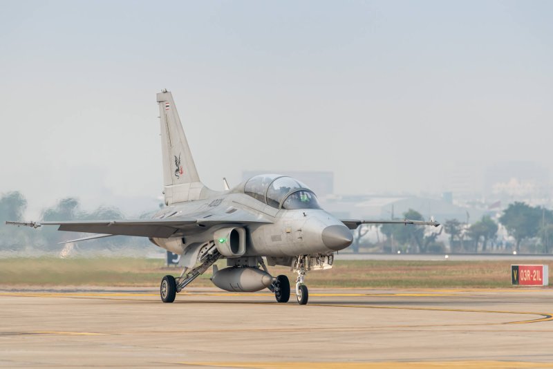 Корейский истребитель fa-50