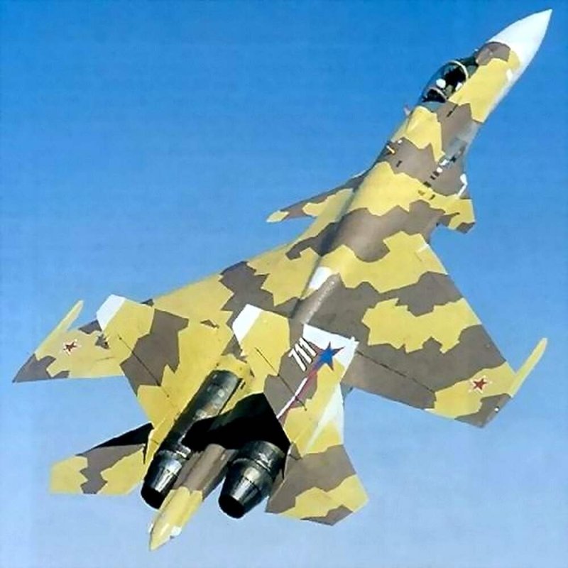 Многоцелевой истребитель Су-37