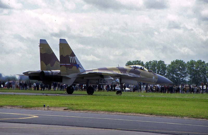 Истребитель - Штурмовик Су-37