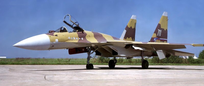 Су-37 борт 711