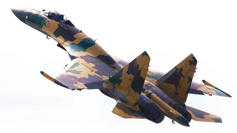 Истребитель Су-35