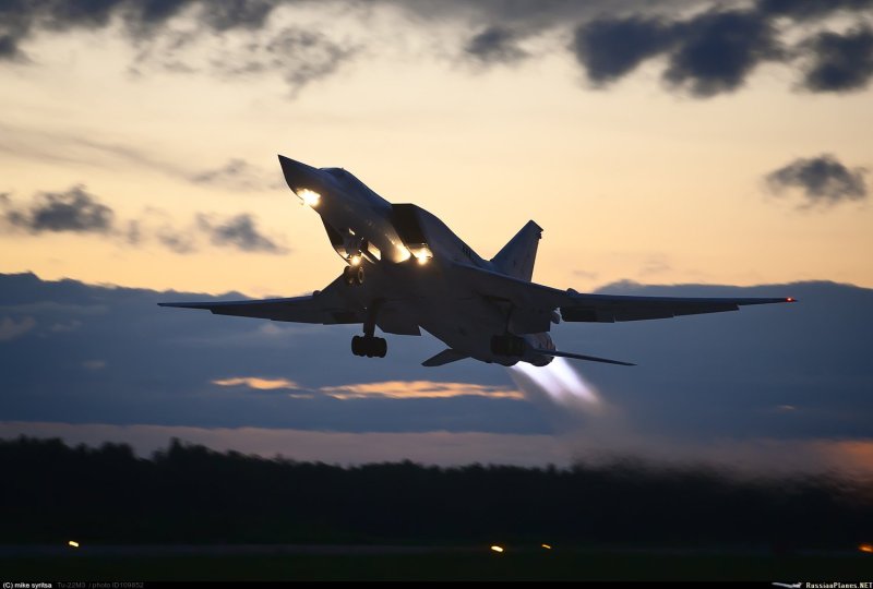 Ту-22м сверхзвуковой самолёт