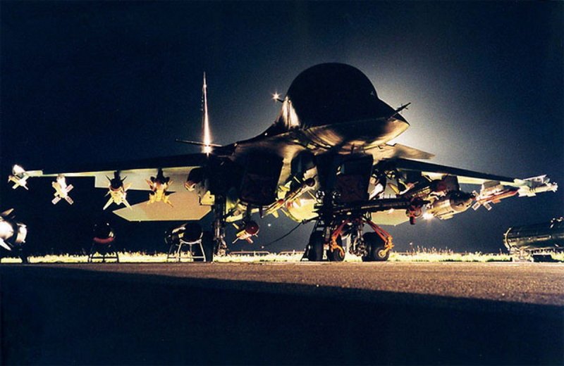 Су-34 бомбардировщик