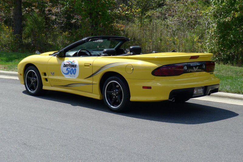 Pontiac Firebird кабриолет 2002 года