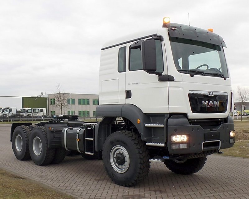 Man TGS 6x6 тягач