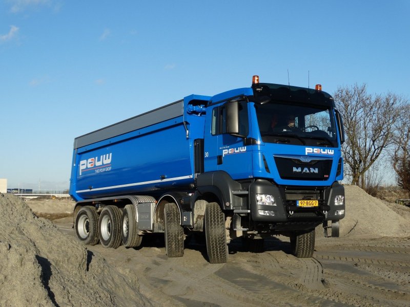 Man TGS самосвал 8х4