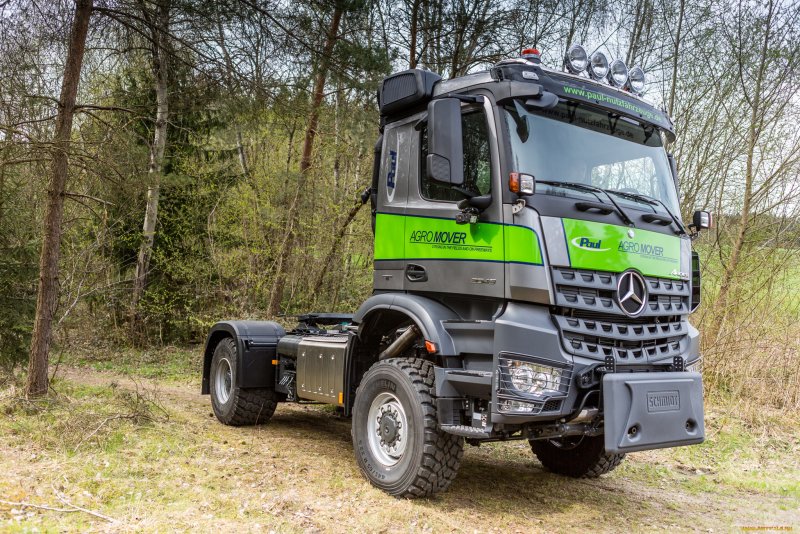 Mercedes-Benz Arocs самосвал 4x4