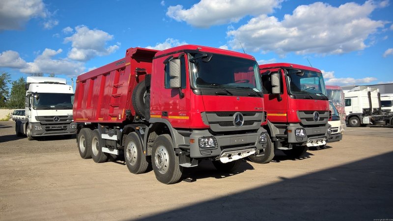 Мерседес самосвал 8х4