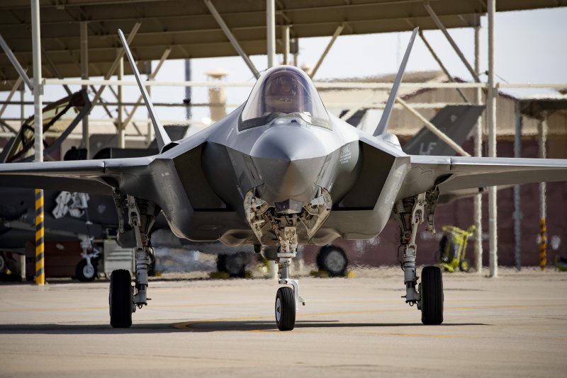 Стелс f35