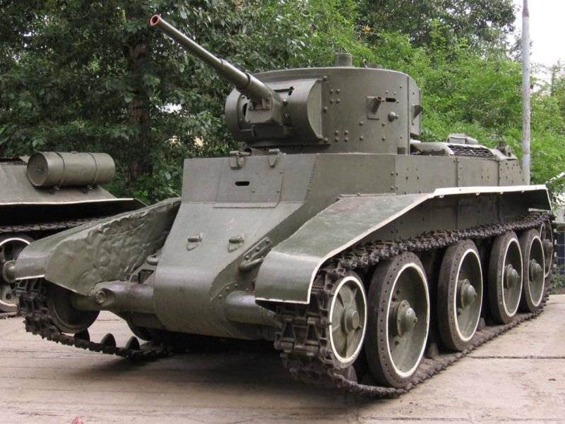 Танки БТ 7