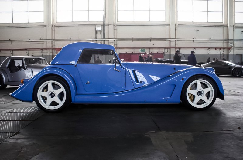 Модель спорткар Morgan