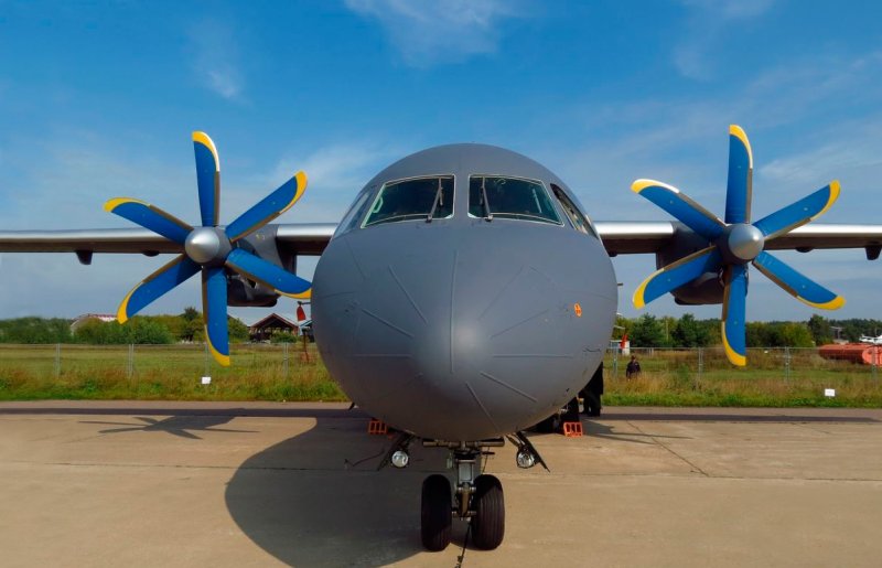 АН-140 ВВС РФ
