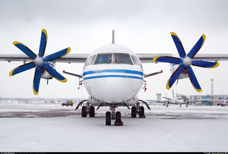 Антонов АН 140