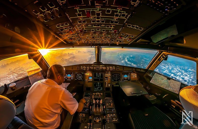 Кабина пилота Боинг 737