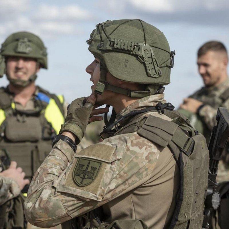 Air National Guard боец