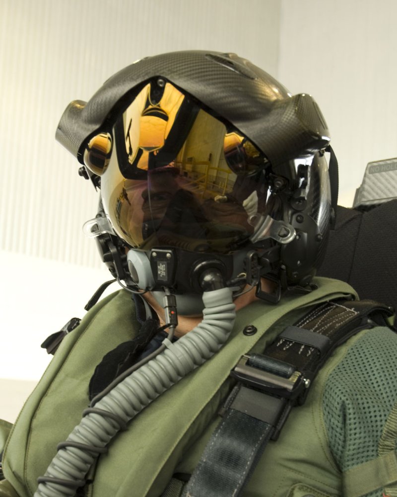F-35 шлем