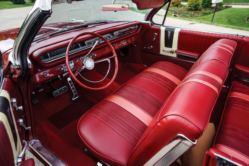 Pontiac Bonneville 1969 салон