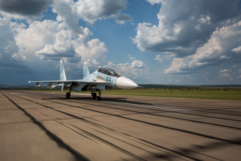 Истребитель Су-30см