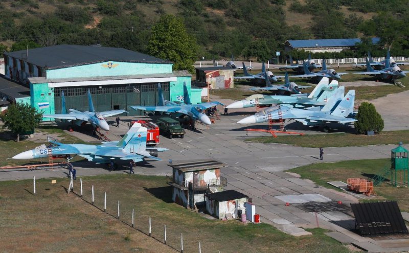 Военный аэродром в Крыму Бельбек