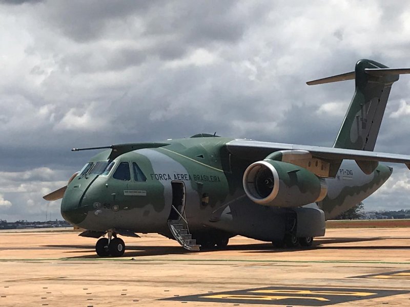 Самолет Embraer Kc-390
