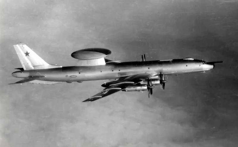 Самолет дальнего радиолокационного обнаружения ту-126