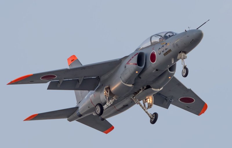 T-4 самолет Япония