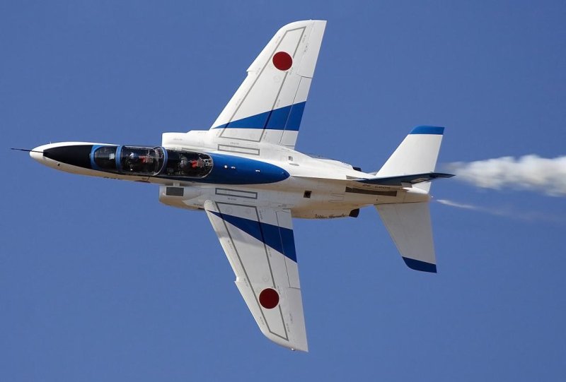 T4 Trainer самолет