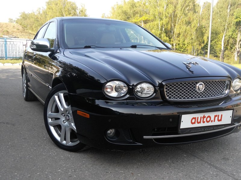 Jaguar x Type черный