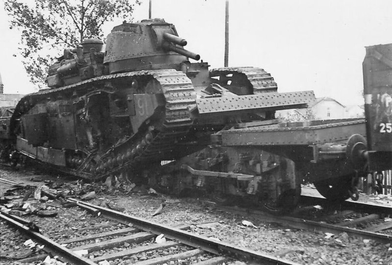Танк FCM Char 2c Франция подбитый