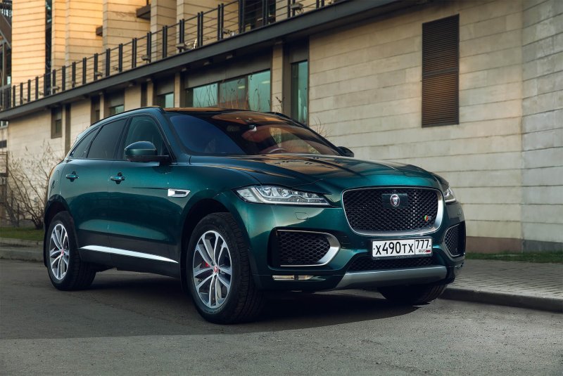 Yaguar кроссовер f Pace