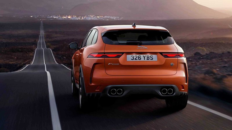 Jaguar f Pace SVR 2022