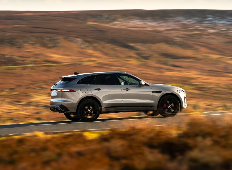 Ягуар f Pace 2021