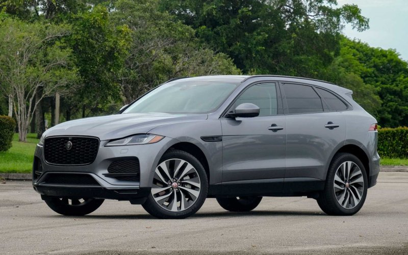 Jaguar f-Pace 2021 салон
