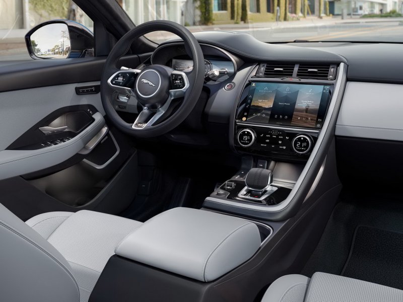 Jaguar e-Pace 2021 обновленный