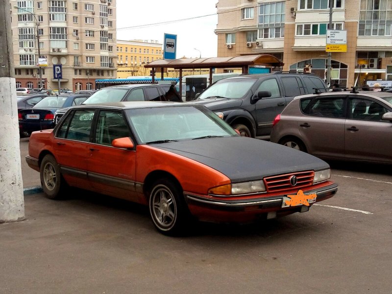 Понтиак Бонневиль 1990 3.7