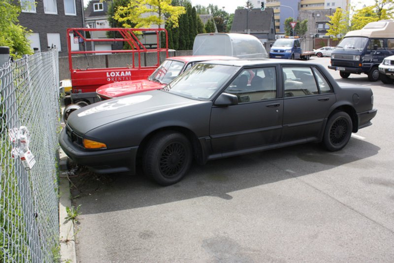 Pontiac Bonneville 1990 года задние амортизаторы