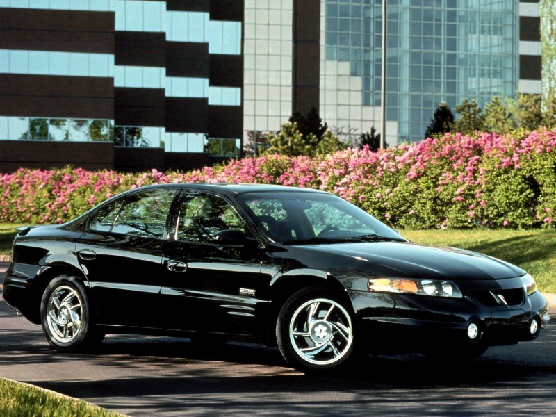 Pontiac Bonneville 2000 года