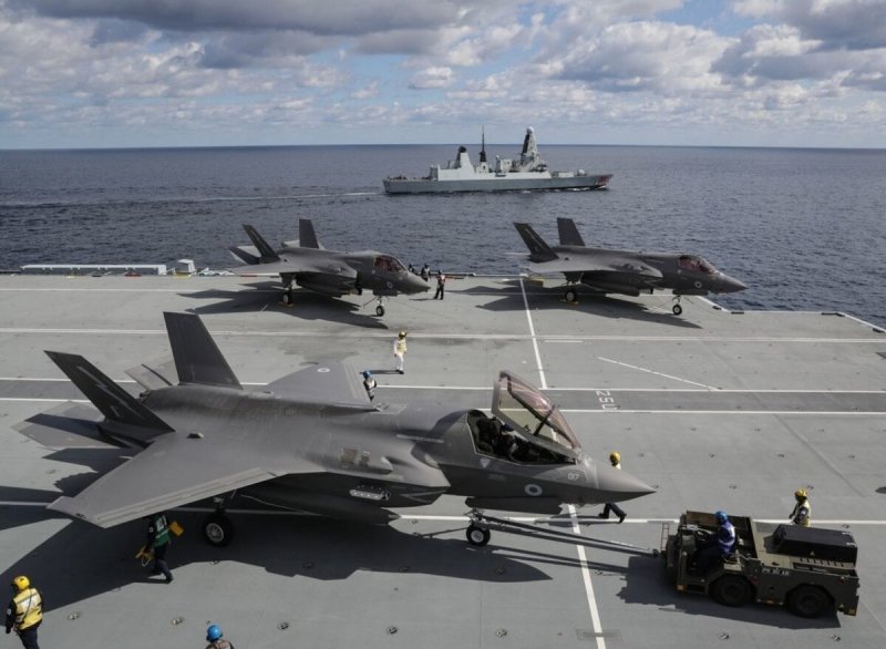 F 35 на авианосце
