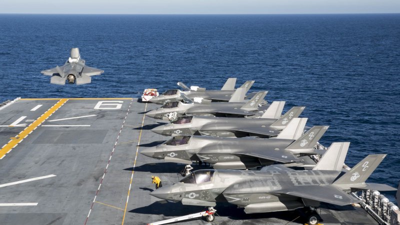 F-35c палубный истребитель