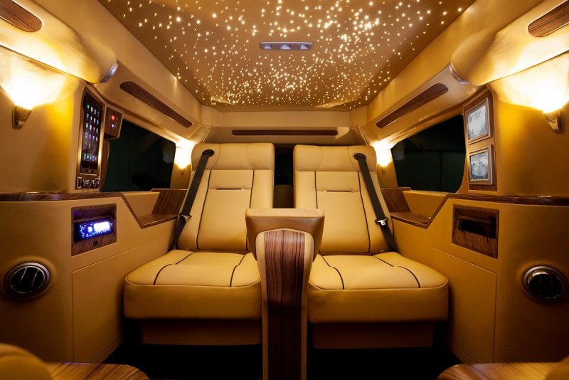 Машина Cadillac Escalade 2022 салон