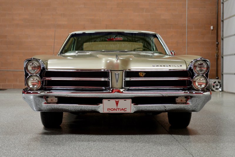 1965 Pontiac Bonneville Sport Coupe