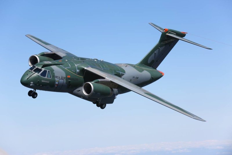 Эмбраер КС 390 транспортный самолет